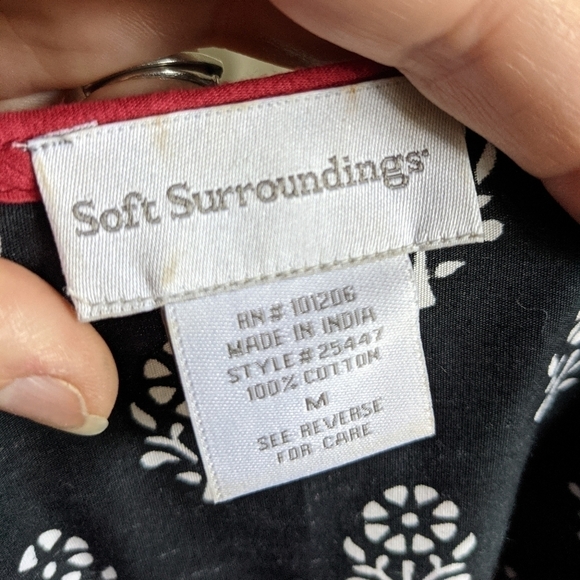 SOFT Surroundings Black And Red Cotton Tunic M - Picture 3 of 12